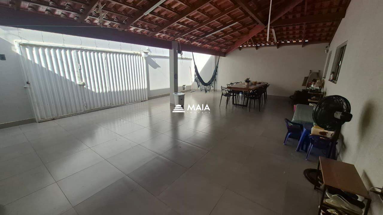 Casa à venda no Paraíso: 