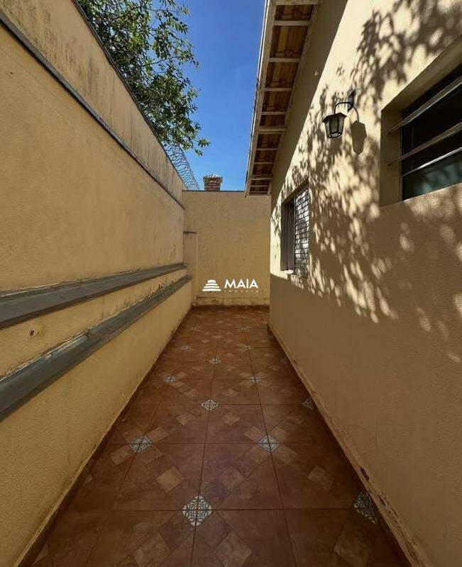 Casa de Condomínio à venda no Village Mercês: 