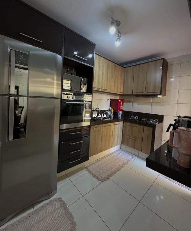 Casa de Condomínio à venda no Village Mercês: 