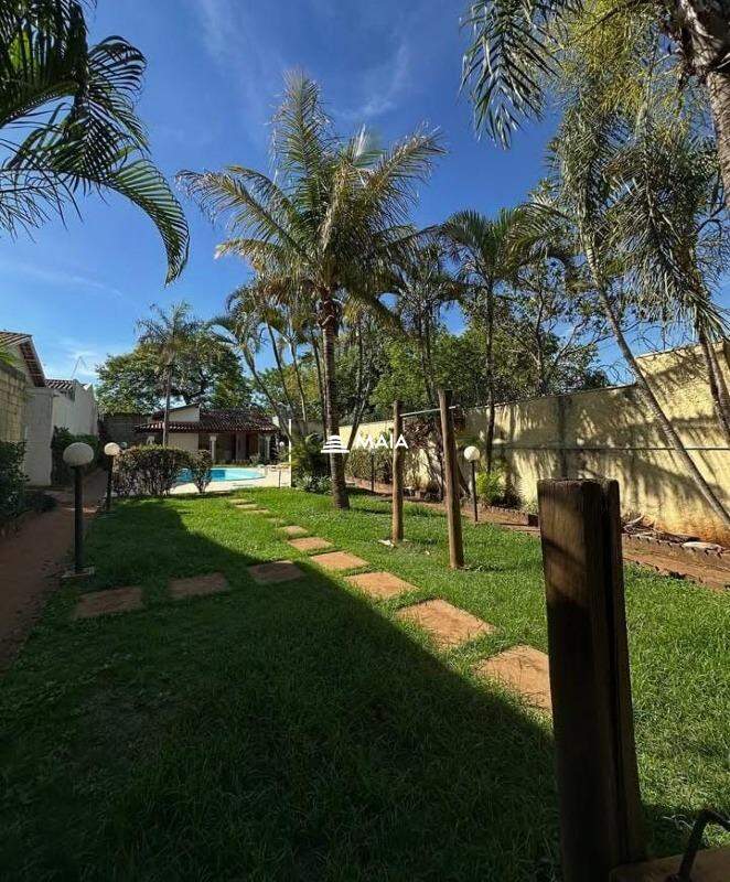 Casa de Condomínio à venda no Village Mercês: 