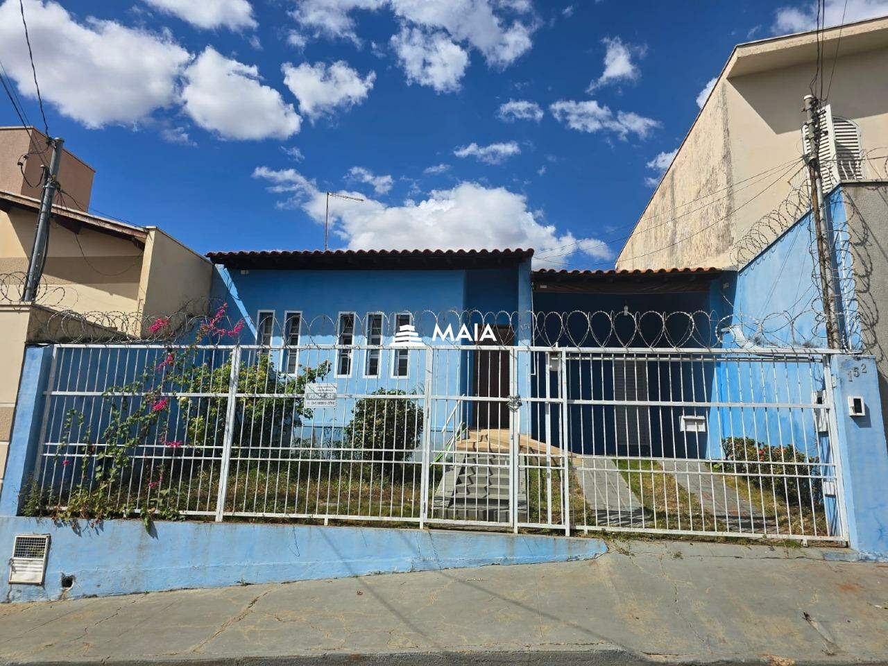 Casa à venda no bairro Estados Unidos.