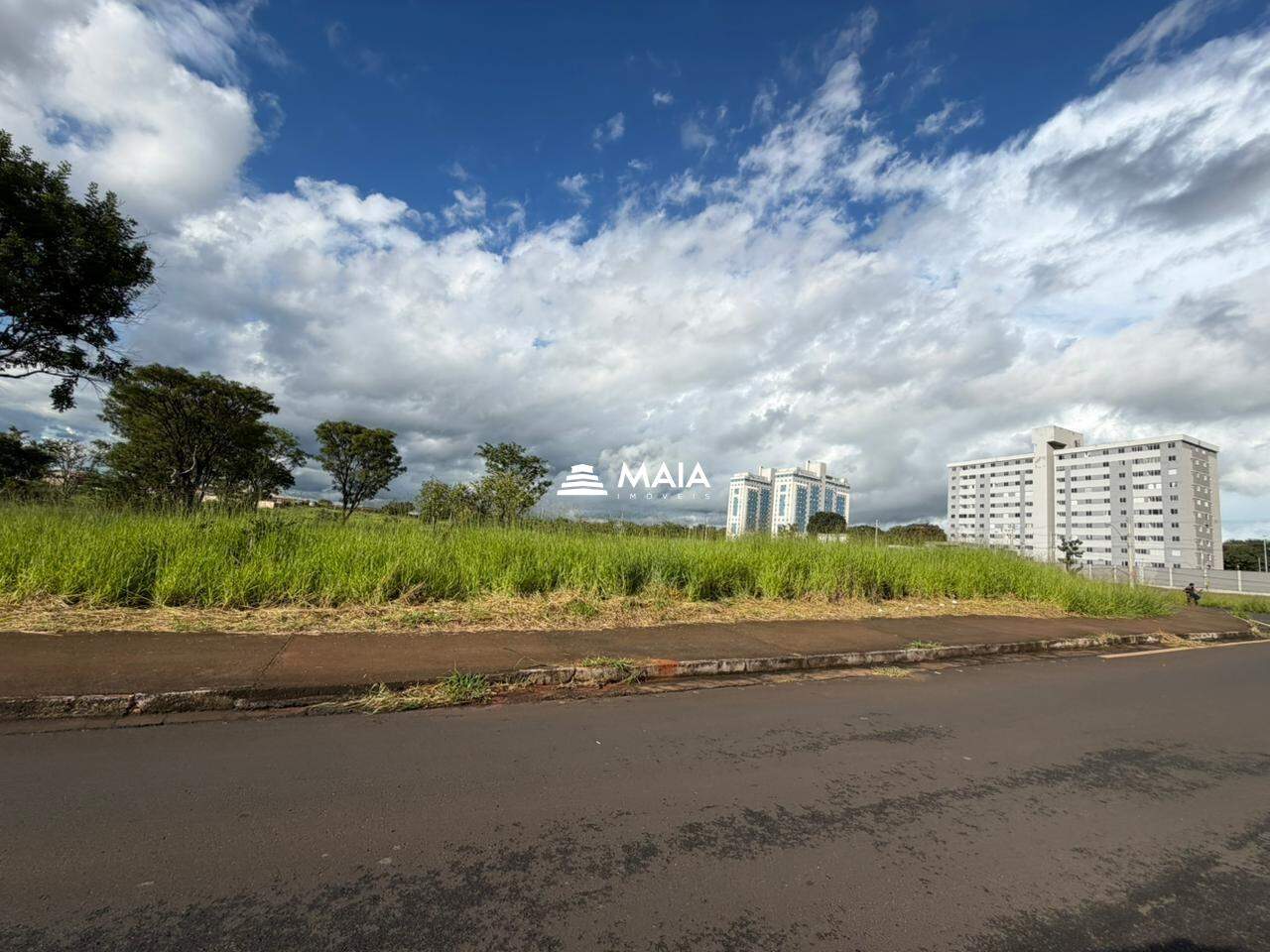 ÁREA PARA BTS ou parceria na Av Mei Mei 