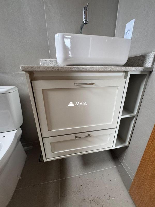 Apartamento à venda no Mercês: 