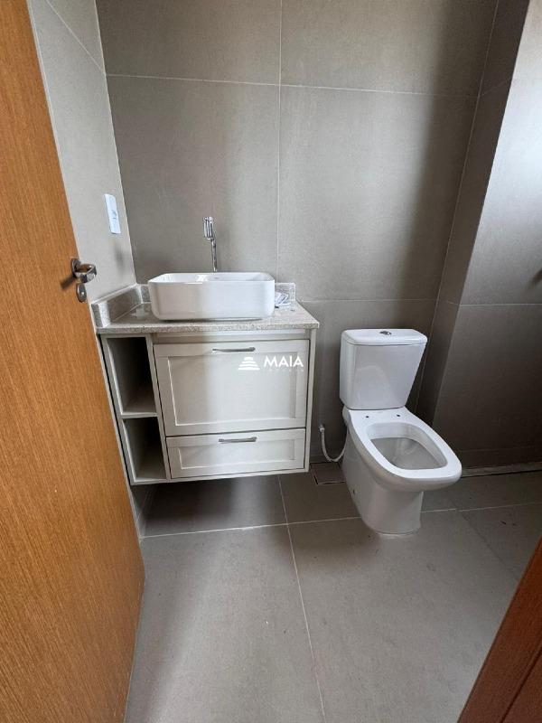 Apartamento à venda no Mercês: 