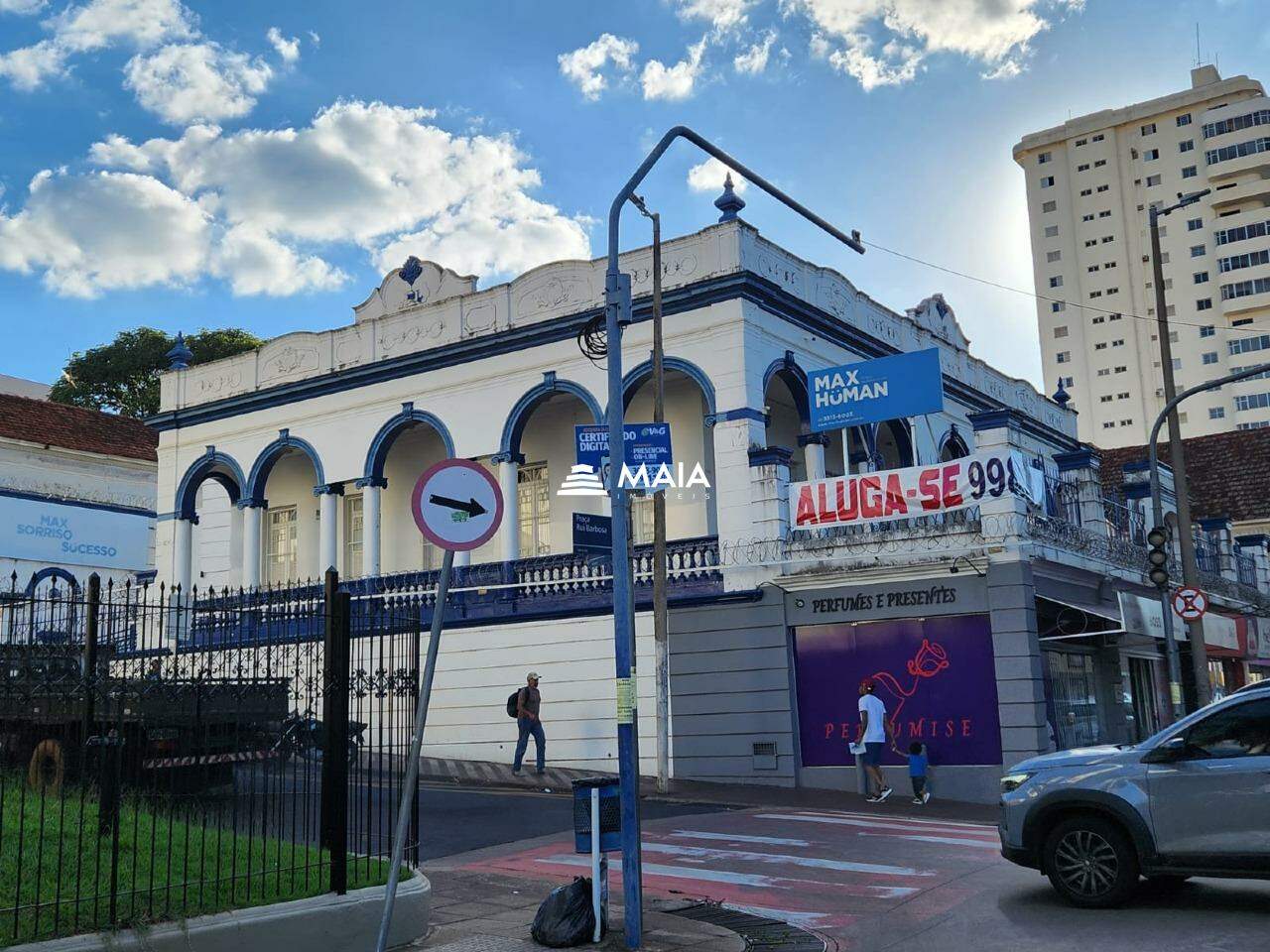 Comercial para alugar em frente a Praça Rui Barbosa 