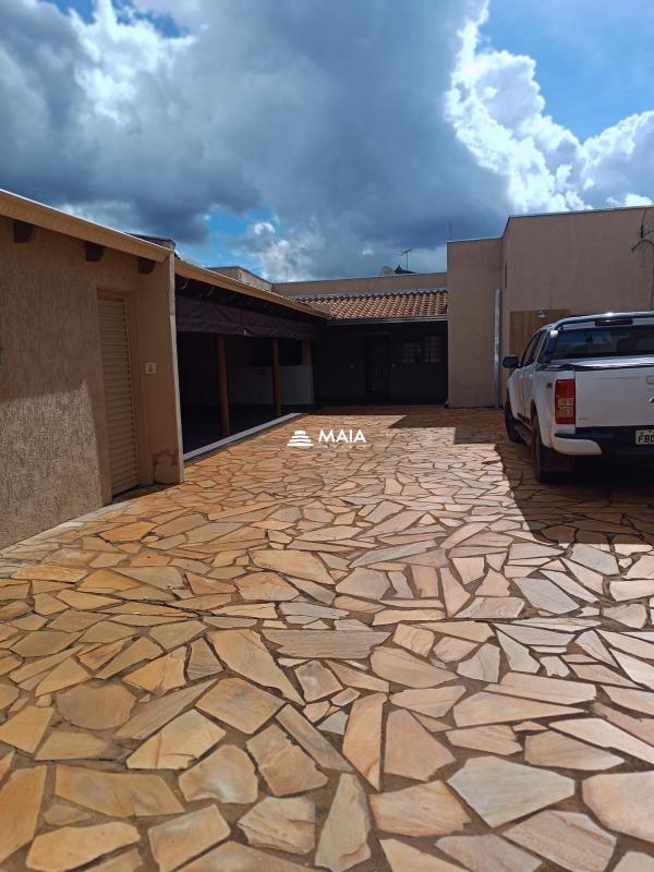 Casa para aluguel no Jardim Induberaba: 