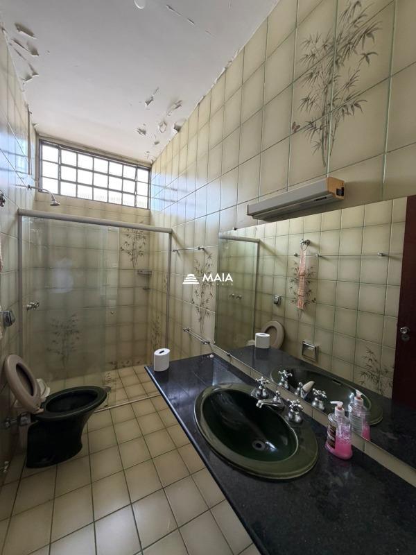 Casa à venda no Centro: 