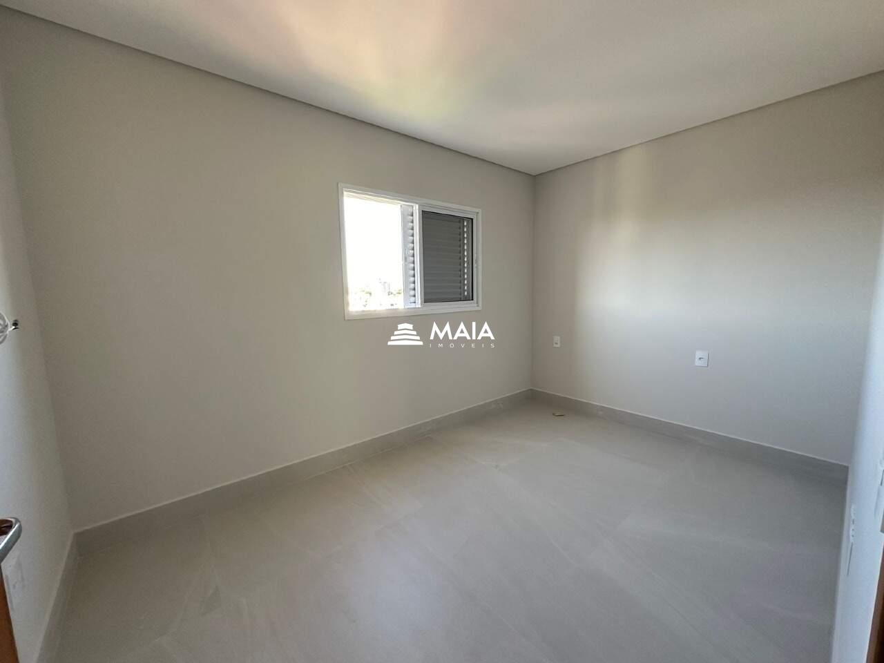 Apartamento para aluguel no Mercês: 