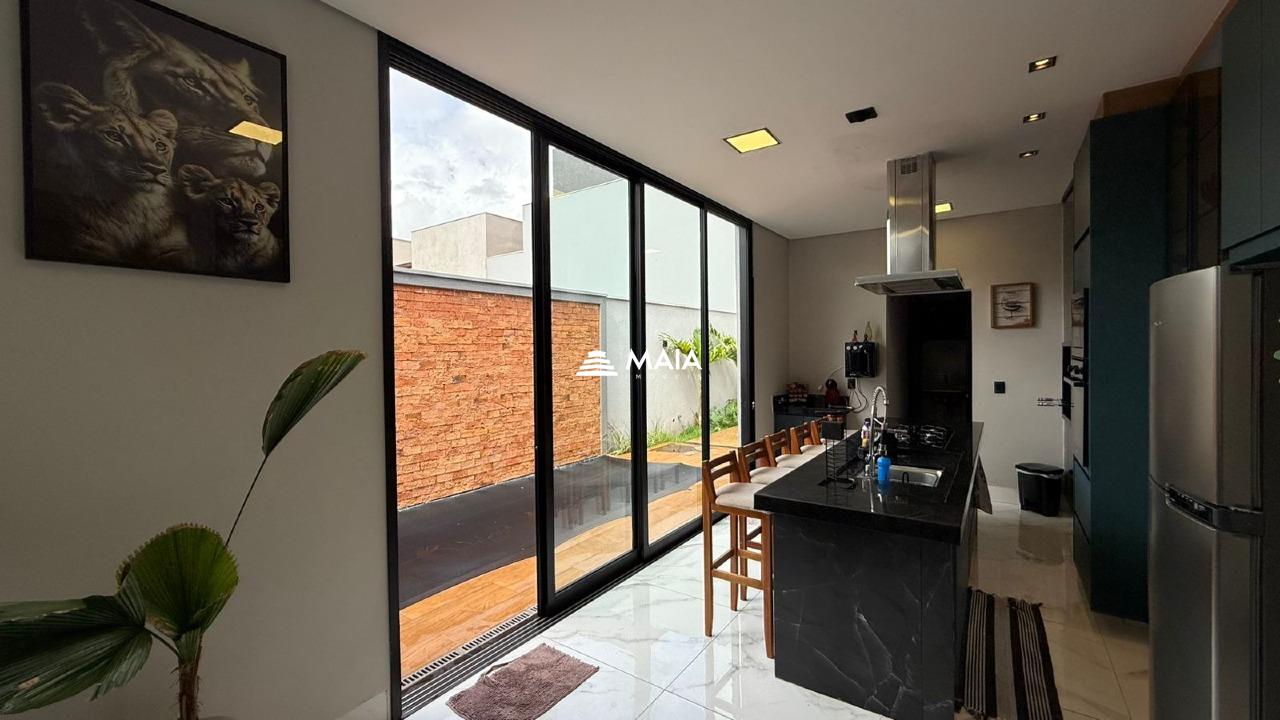 Casa de Condomínio à venda no Estância dos Ipês: 