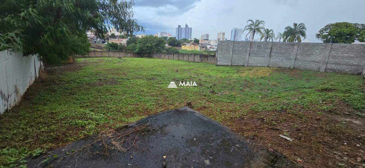 Terreno/Área à venda no Fabrício: 