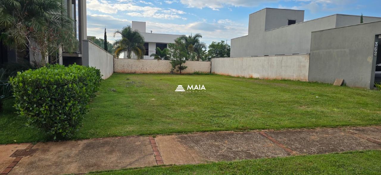 Terreno à venda no condomínio Cyrela I