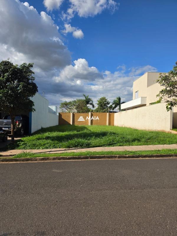 Terreno em Condomínio à venda no Estância dos Ipês: 