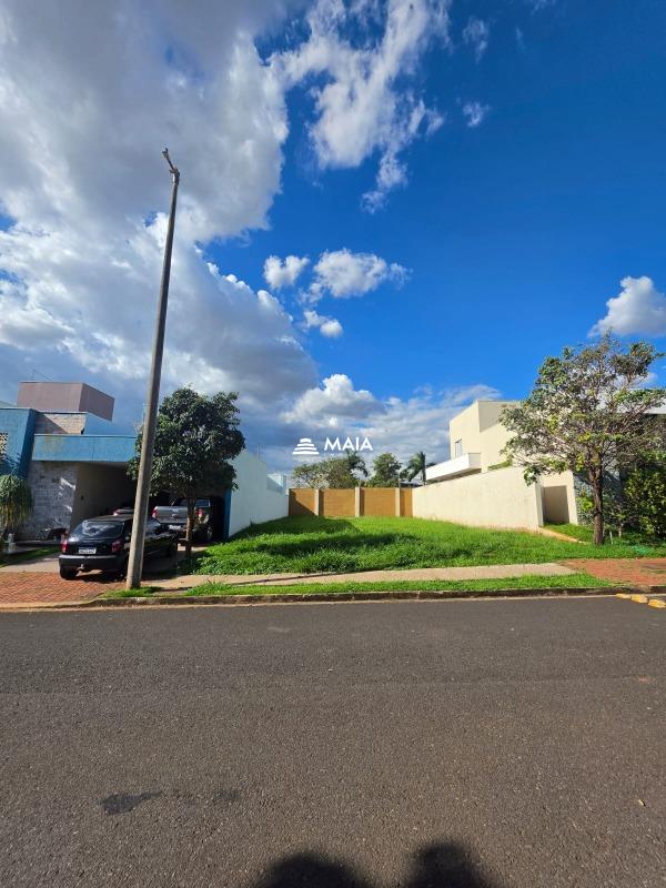 Terreno em Condomínio à venda no Estância dos Ipês: 