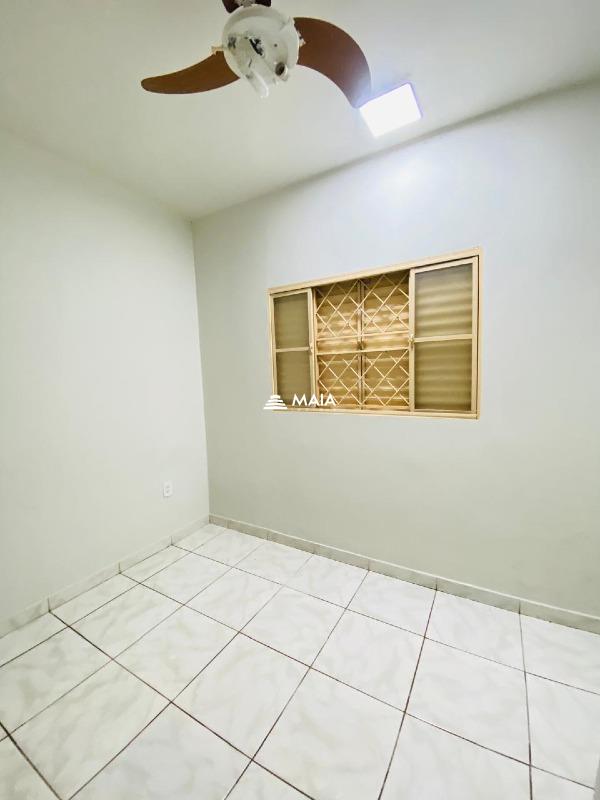 Casa à venda no Jardim Elza Amuí : 