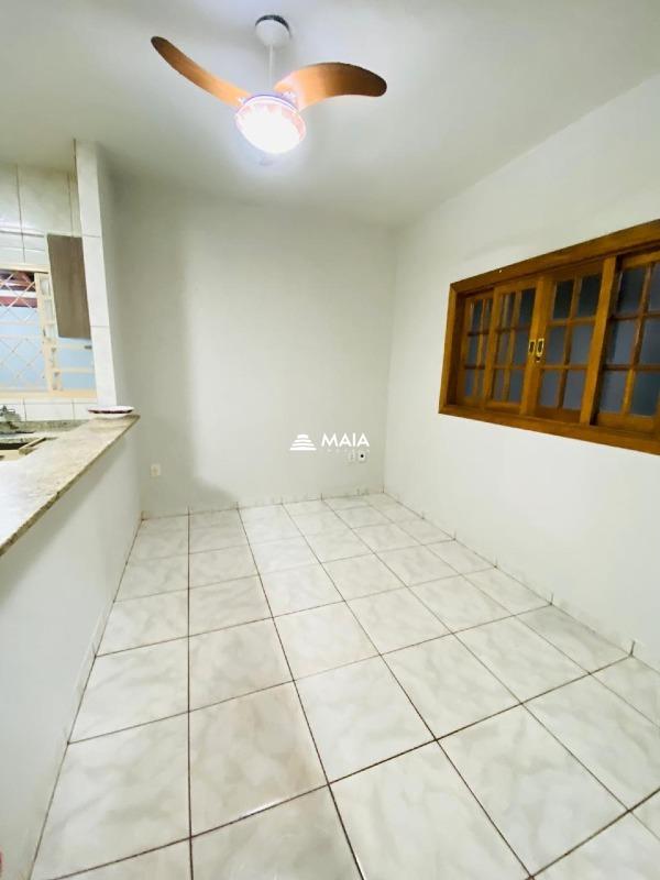 Casa à venda no Jardim Elza Amuí : 