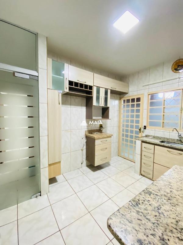 Casa à venda no Jardim Elza Amuí : 