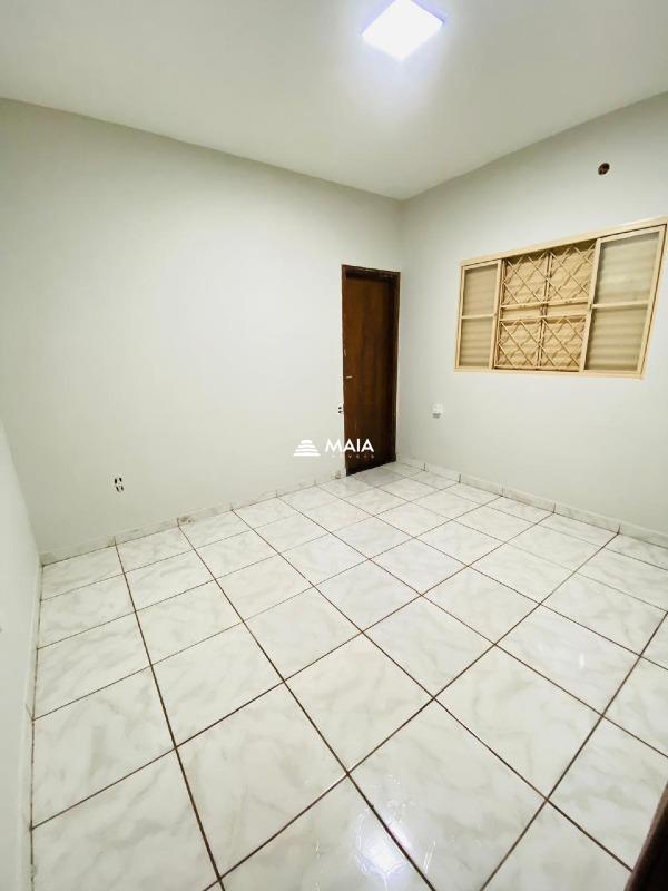 Casa à venda no Jardim Elza Amuí : 