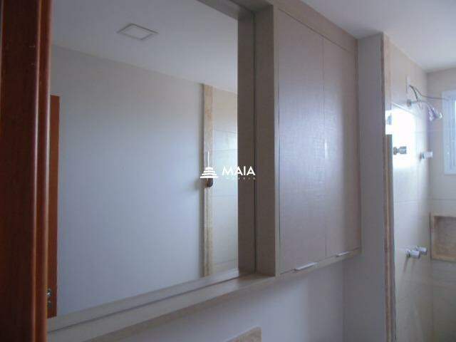 Apartamento à venda no Mercês: 