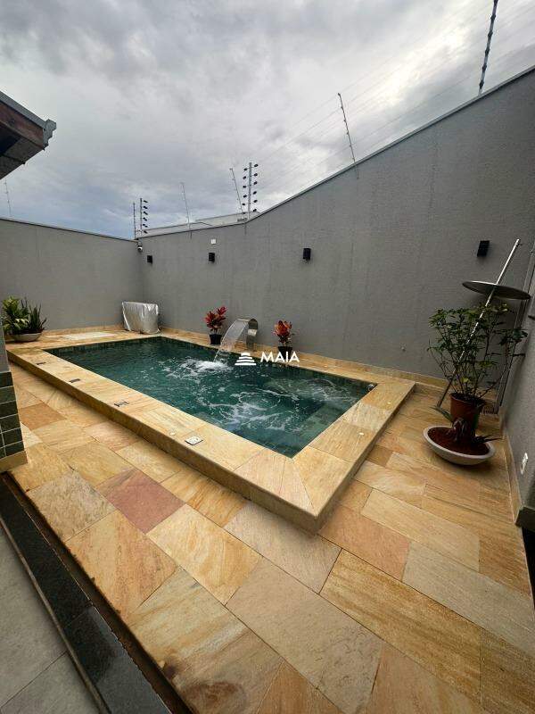 Casa à venda no Oneida Mendes II: 