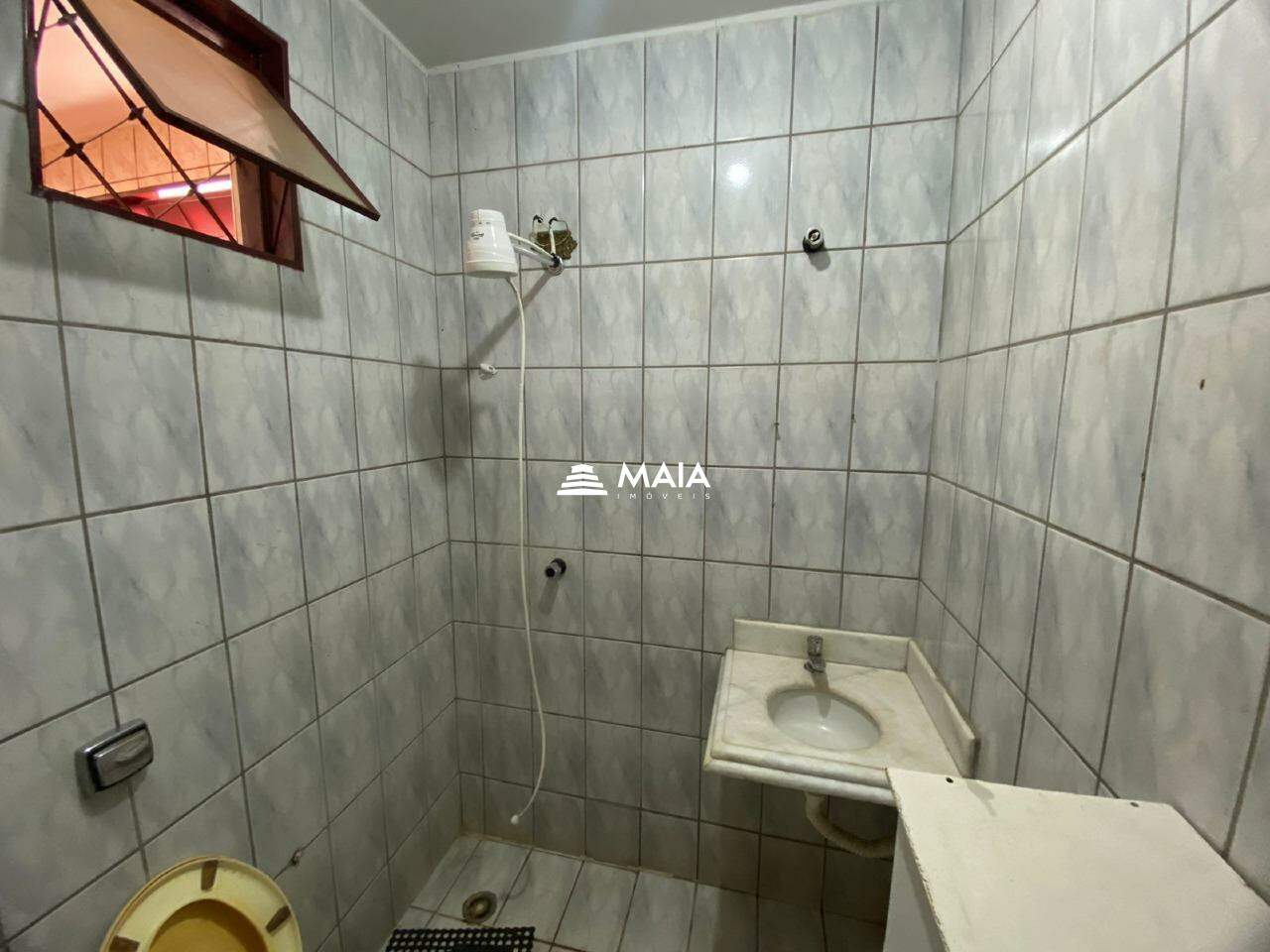 Casa para aluguel no Mercês: 