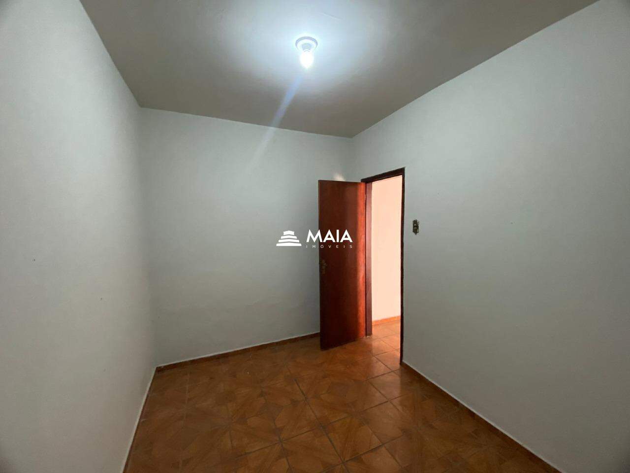 Casa para aluguel no Mercês: 