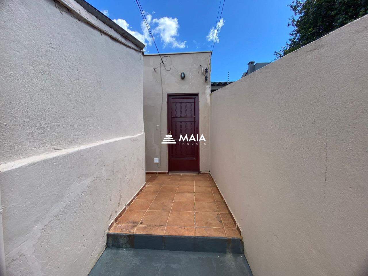 Casa para aluguel no Mercês: 