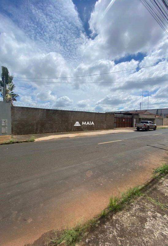 Terreno/Área à venda no Parque das Américas: 