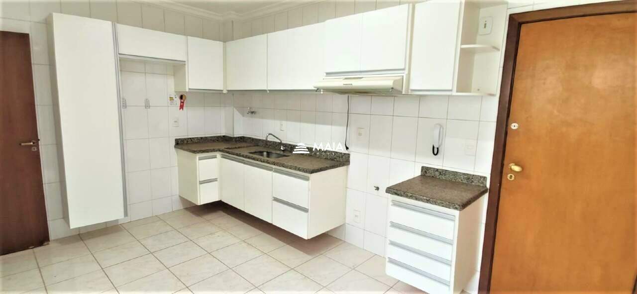 Apartamento para aluguel no Mercês: 