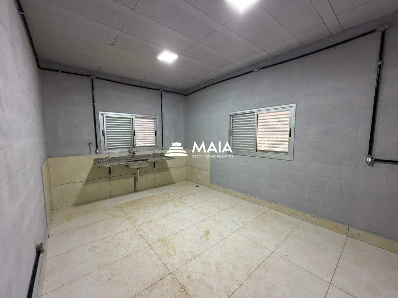 Galpão para aluguel no Distrito Industrial II: 