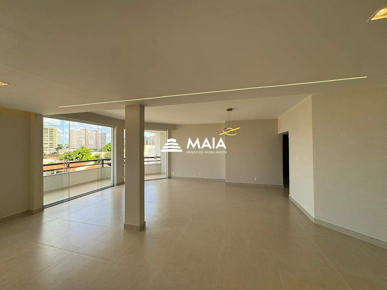 Apartamento à venda no bairro Santa Maria