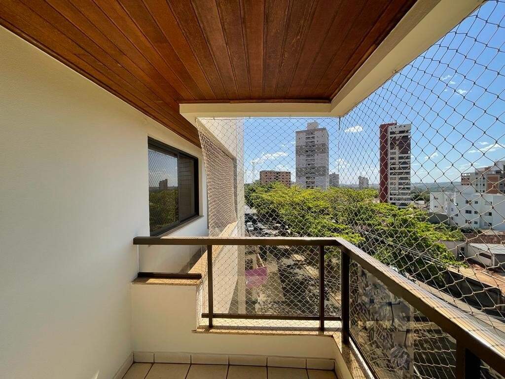 Apartamento para aluguel no Mercês: 