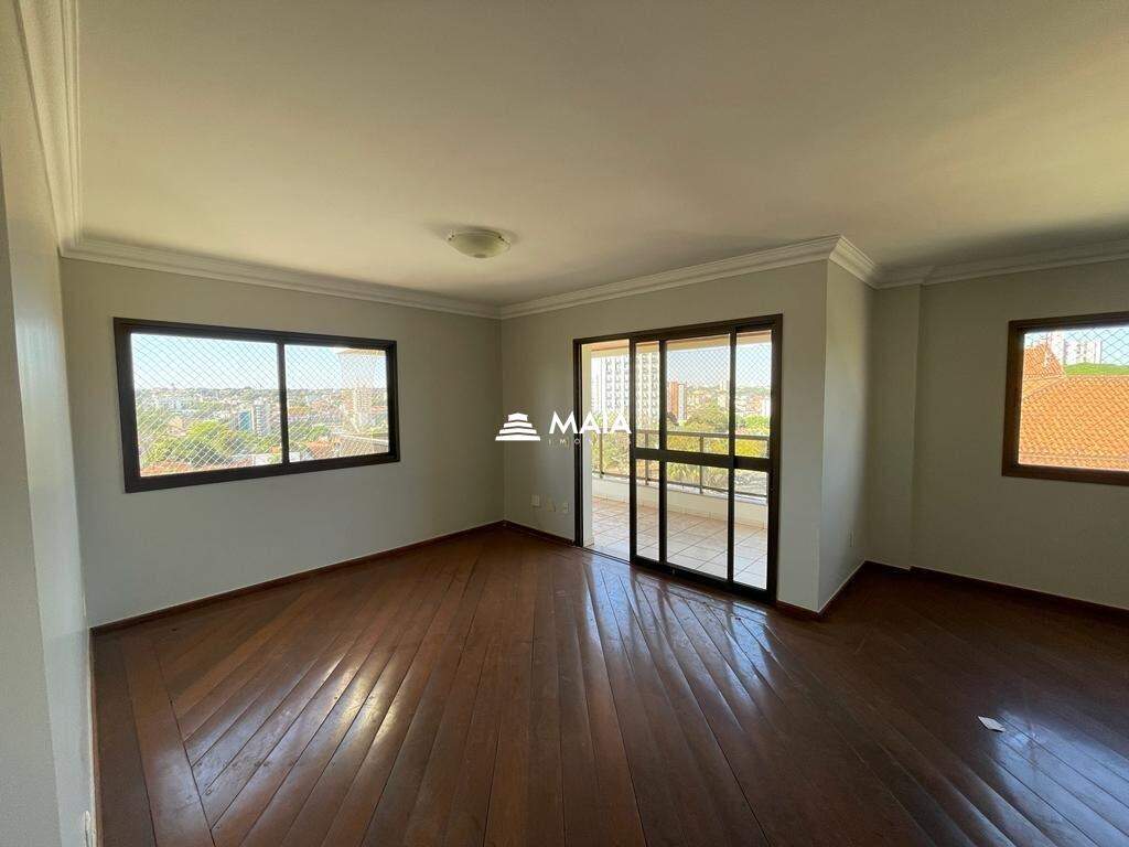 Apartamento para aluguel no Mercês: 
