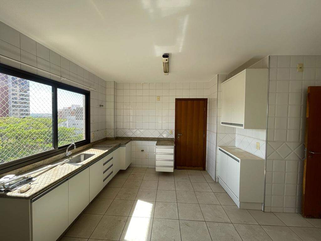 Apartamento para aluguel no Mercês: 