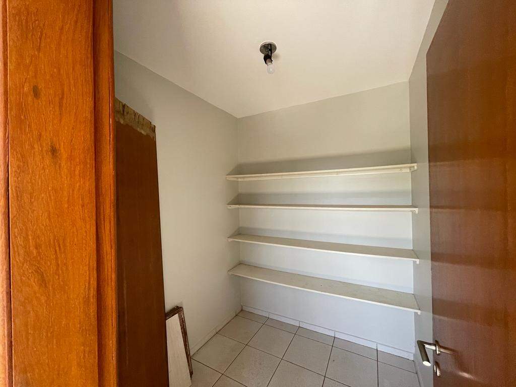 Apartamento para aluguel no Mercês: 