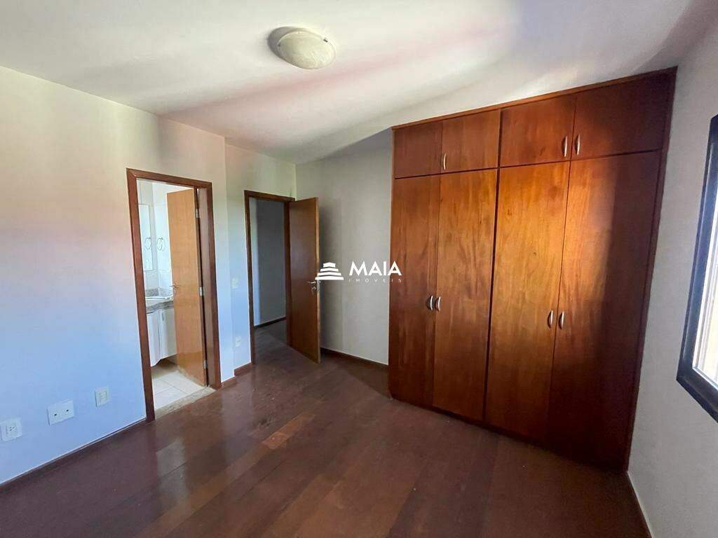 Apartamento para aluguel no Mercês: 