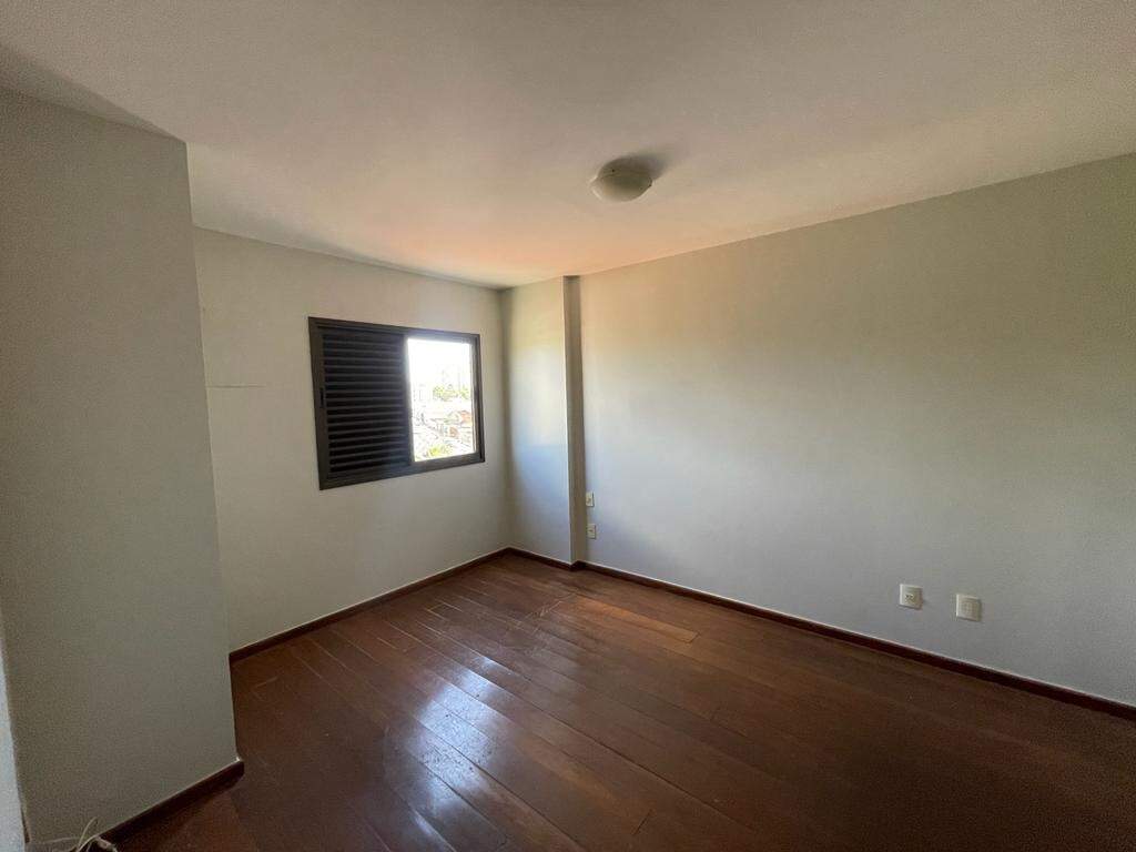 Apartamento para aluguel no Mercês: 