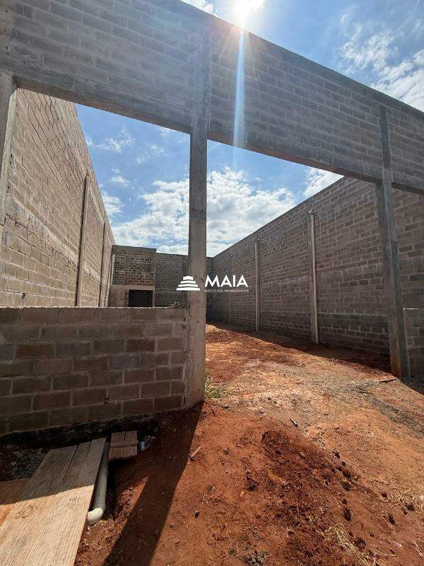 Galpão à venda no Antônio Caiado: 