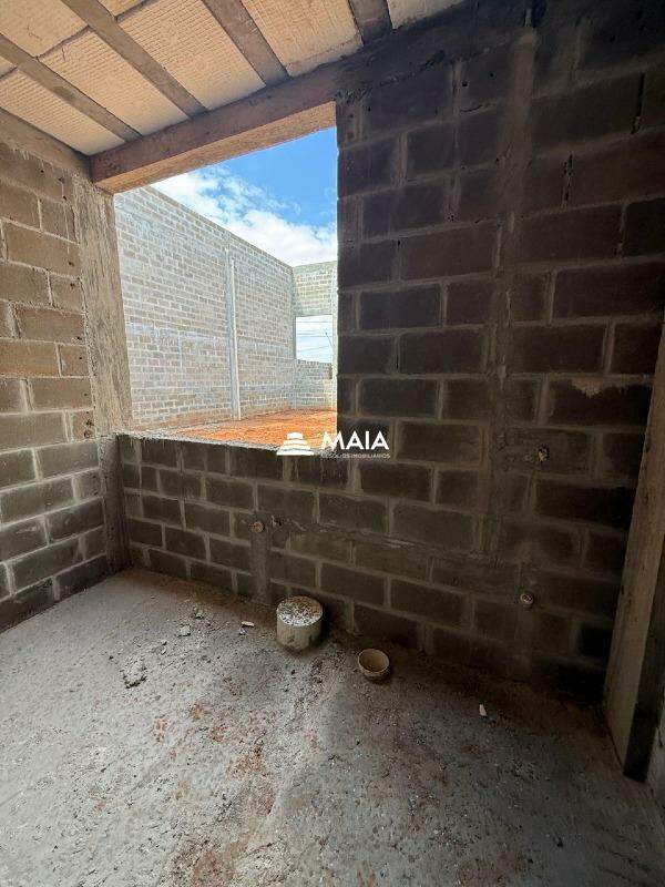 Galpão à venda no Antônio Caiado: 