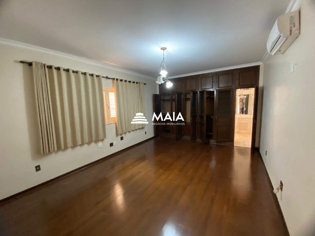 Casa para aluguel no Centro: 