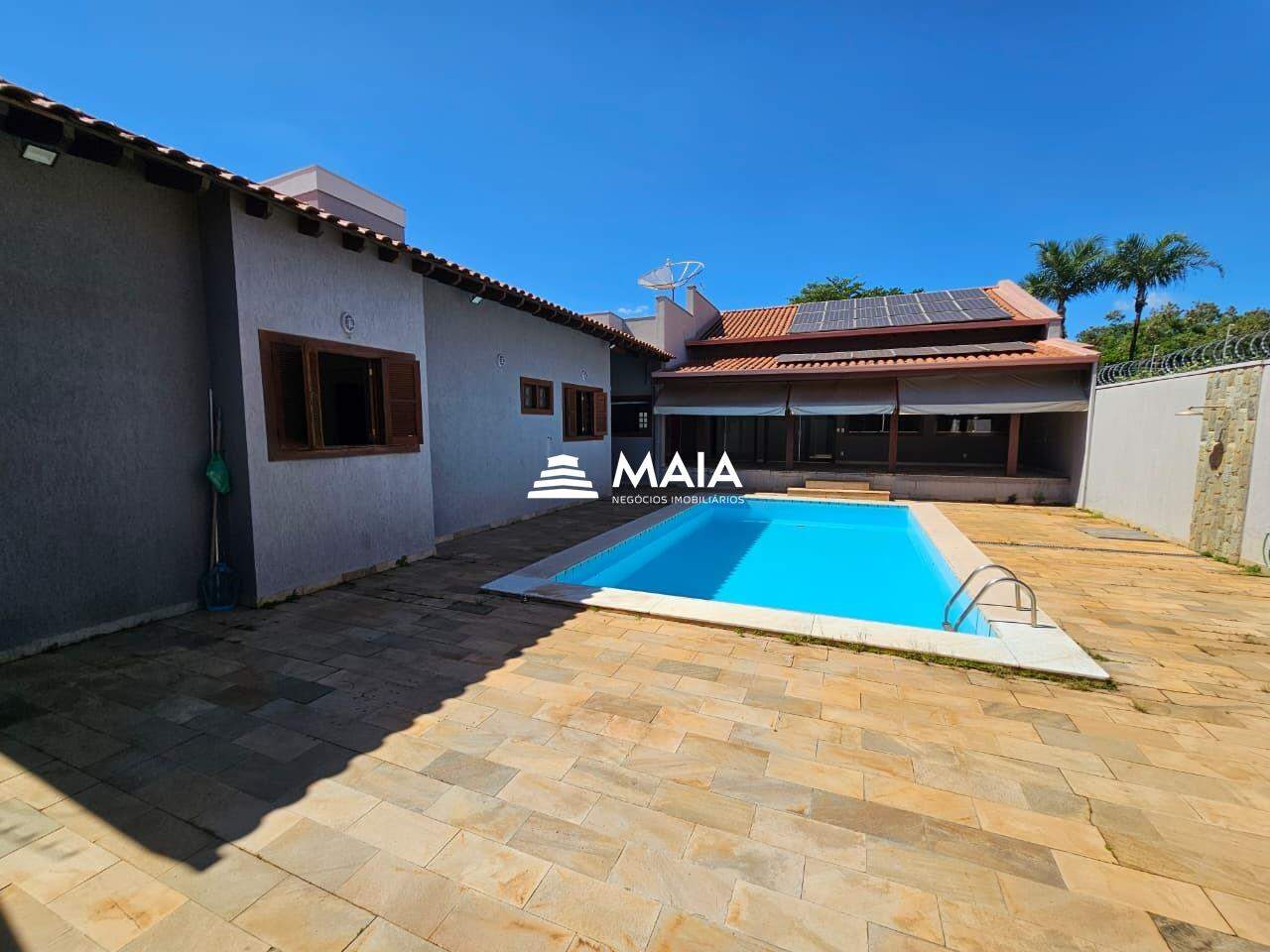 Casa à venda no bairro Vila Militar