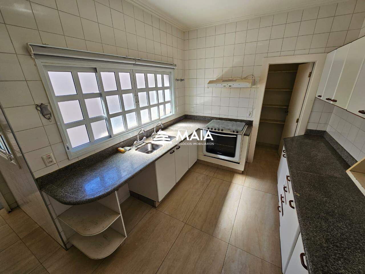 Casa à venda no Vila Militar: 