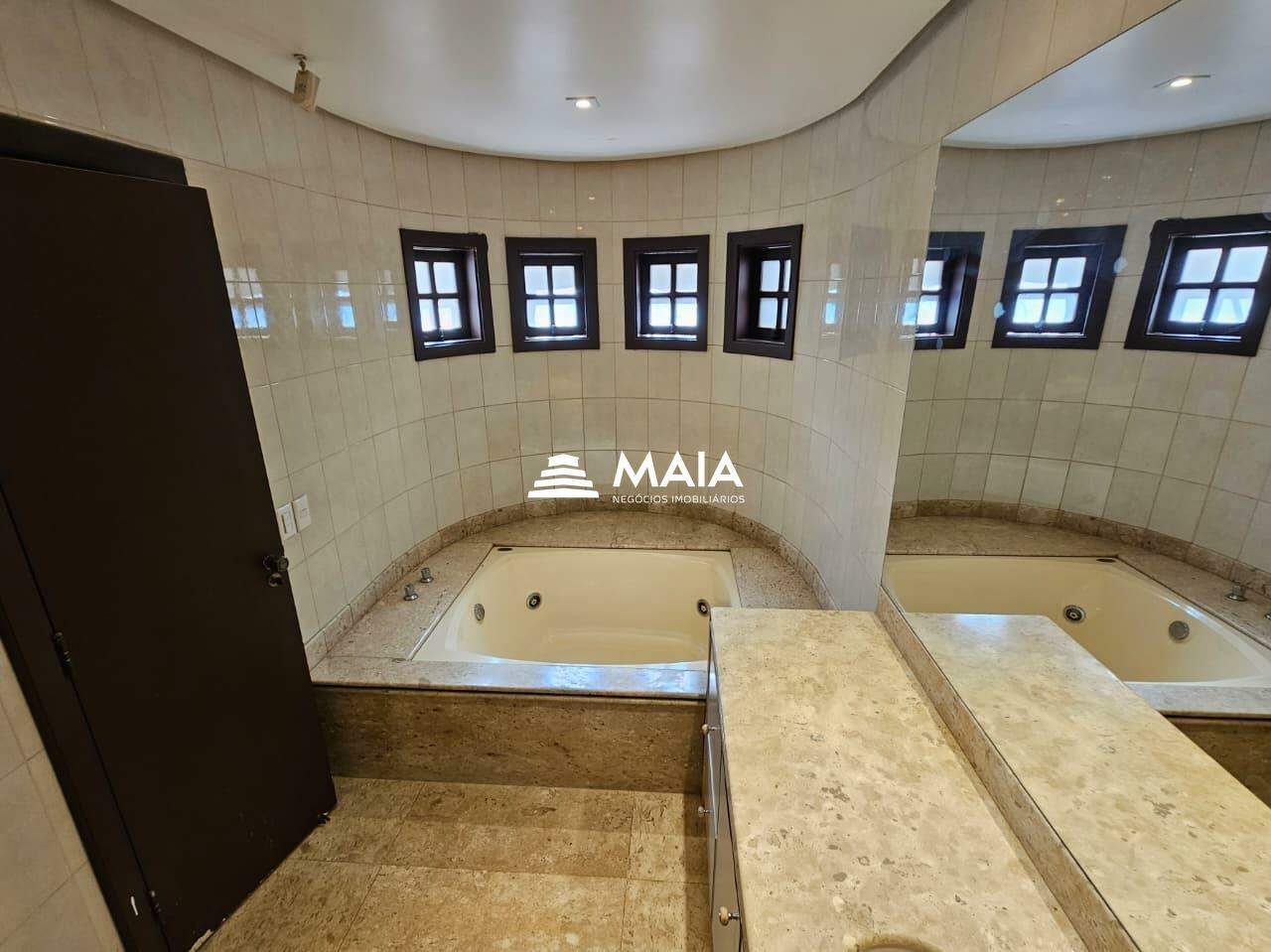 Casa à venda no Vila Militar: 
