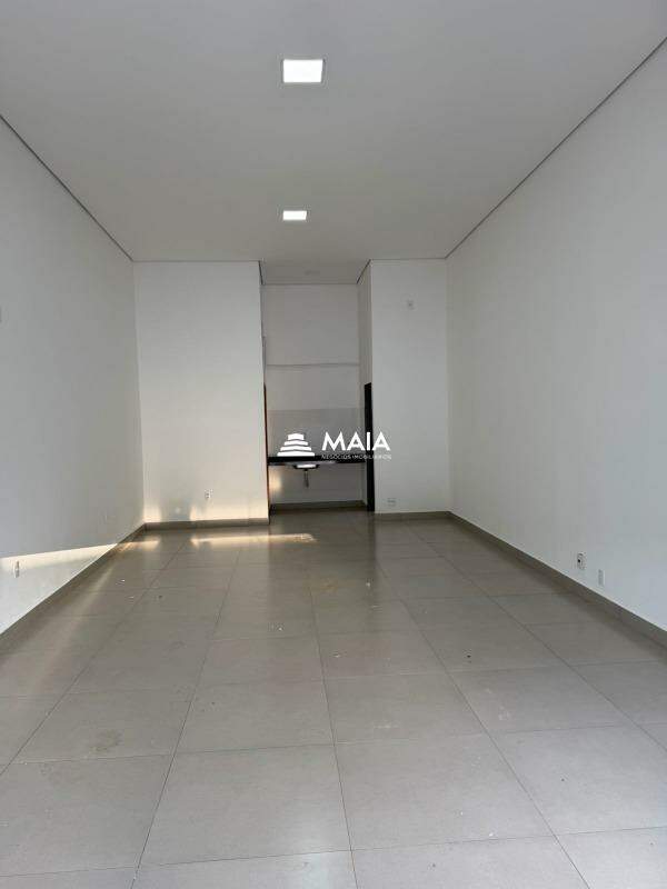 Comercial para aluguel no Parque das Laranjeiras: 