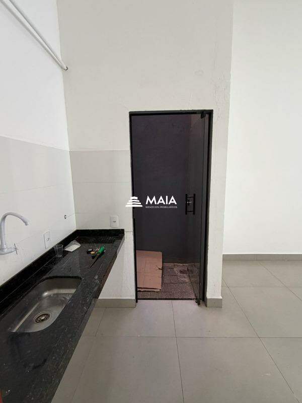 Comercial para aluguel no Parque das Laranjeiras: 