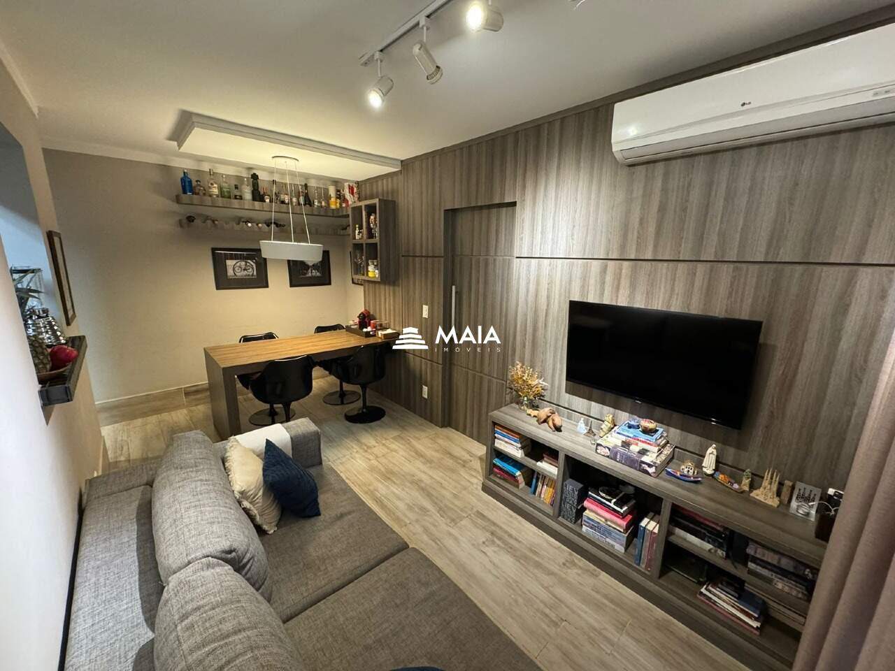 Apartamento para aluguel no Frei Eugênio: 