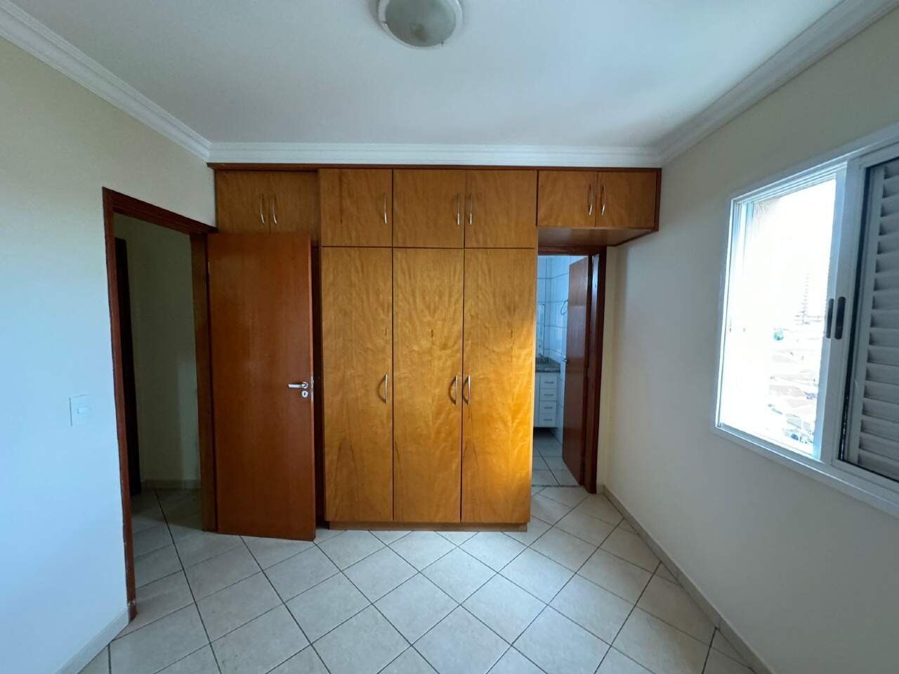 Apartamento para aluguel no Mercês: 