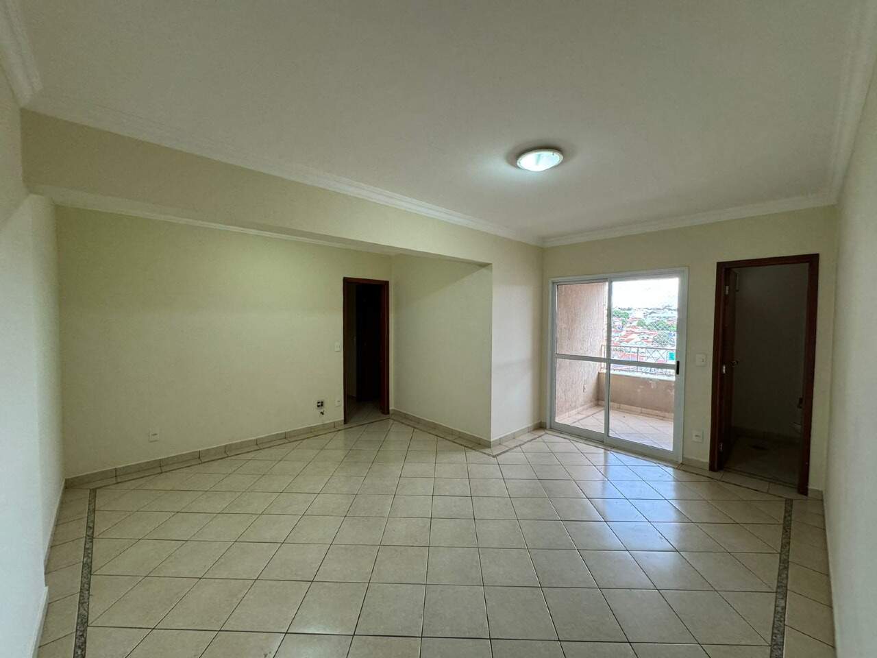 Apartamento para aluguel no Mercês: 