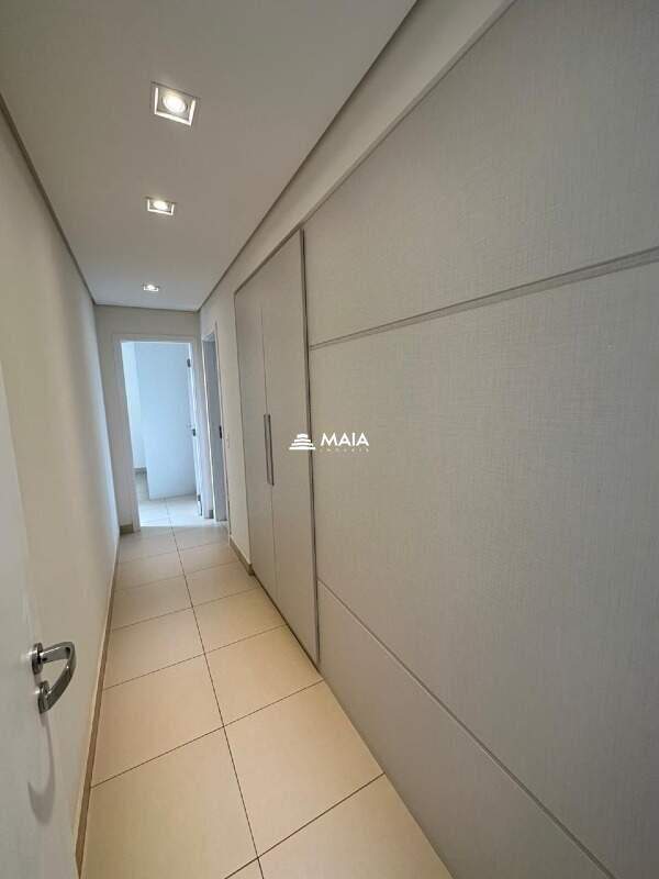 Apartamento à venda no Mercês: 