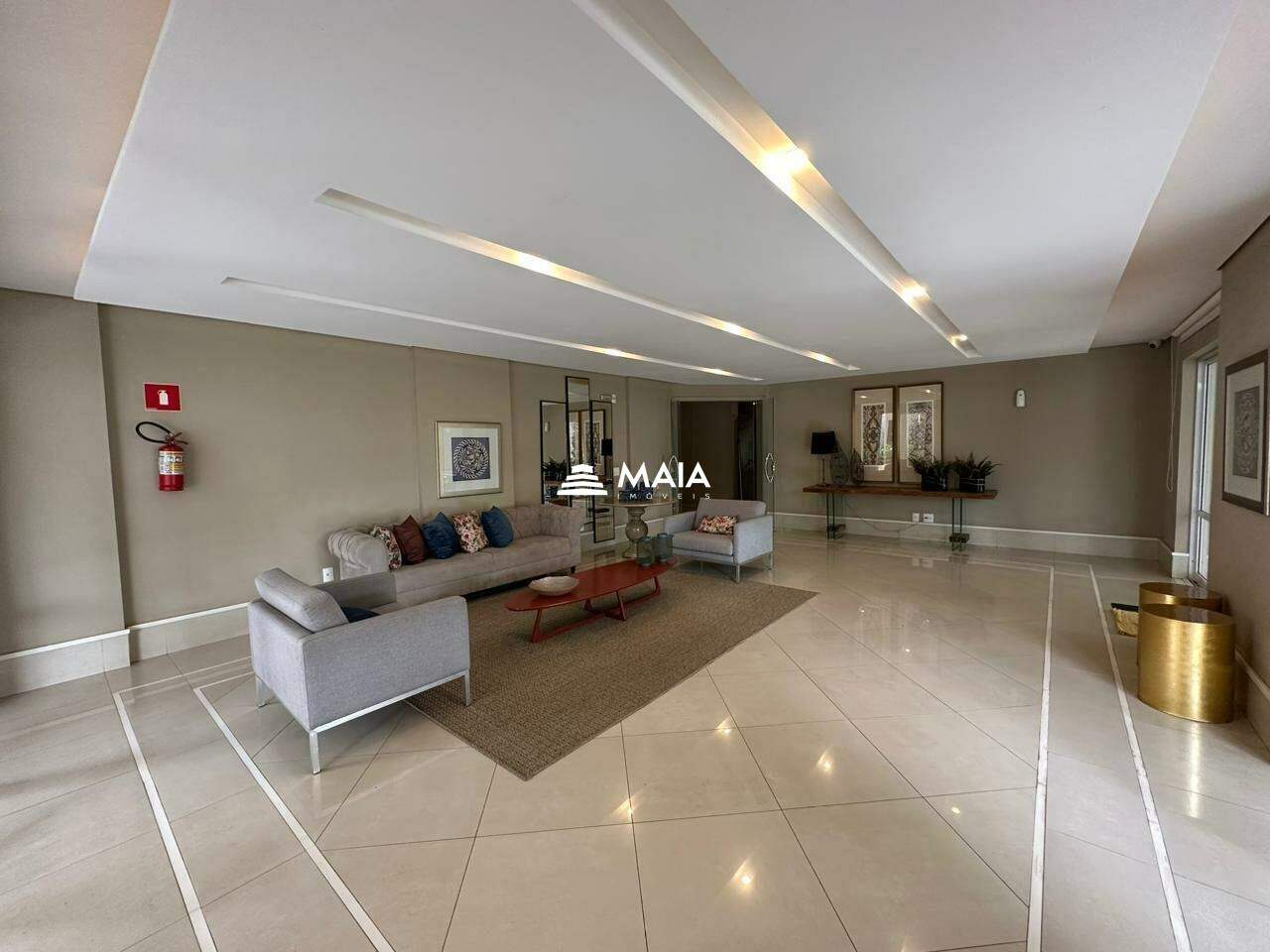 Apartamento à venda no Mercês: 