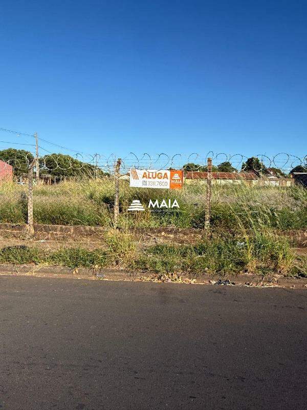 Área de esquina para alugar no Parque dos Girassóis